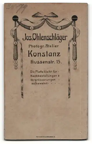 Fotografie Jos. Ohlenschläger, Konstanz, Portrait junge gutbürgerliche Dame