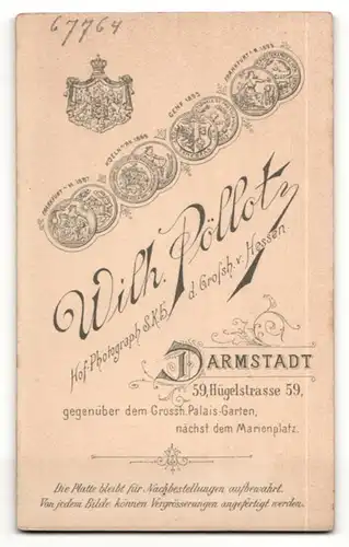 Fotografie W. Pöllot, Darmstadt, Portrait bürgerliches Paar in hübscher Hochzeitskleidung mit Schleier