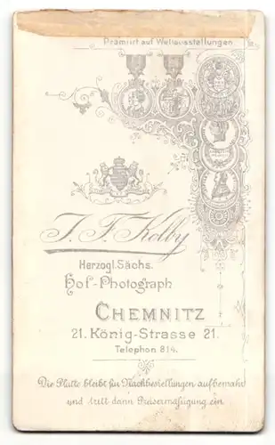 Fotografie I. F. Kolby, Chemnitz, Schöne Dame im eleganten Kleid