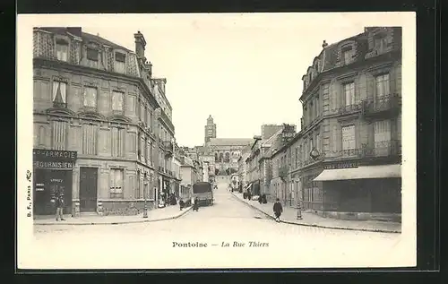 AK Pontoise, La Rue Thiers