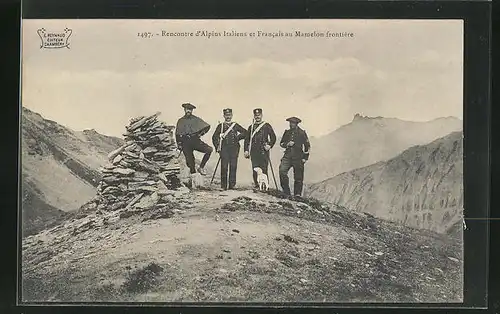 AK Recontre d`Alpins Italiens et Francaise au Mamelon frontiere, Grenze