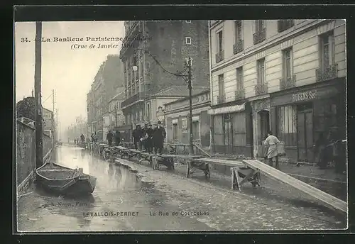 AK Levallois-Perret, La Rue de Courcelles, Hochwasser 1910