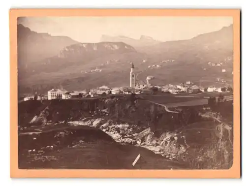 Fotografie Bernhard Johannes, Partenkirchen, Ansicht Cortina d`Ampezzo, Totale mit Cinque torri