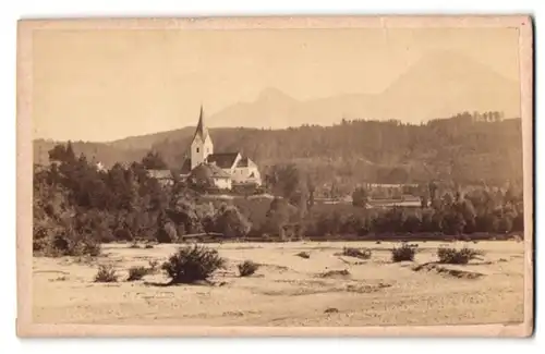 Fotografie M. Sicherer, Villach, Ansicht Maria Gail, Ortsansicht mit Kirche