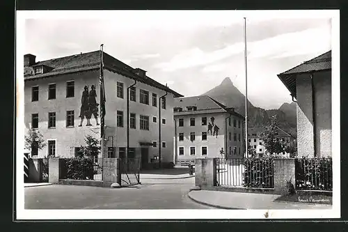 AK Bad Reichenhall, General-Ritter-von Tutschek-Kaserne, Eingang