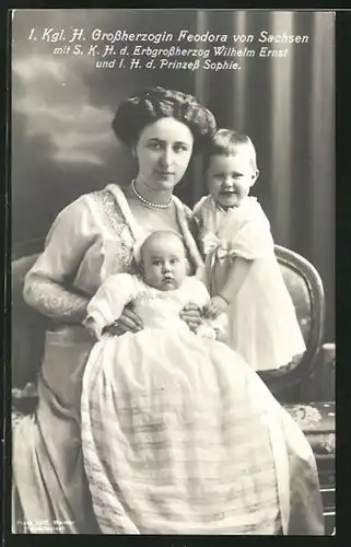 AK Grossherzogin Feodora von Sachsen mit Prinzessin Sophie u. Erbgrossherzog Wilhelm Ernst