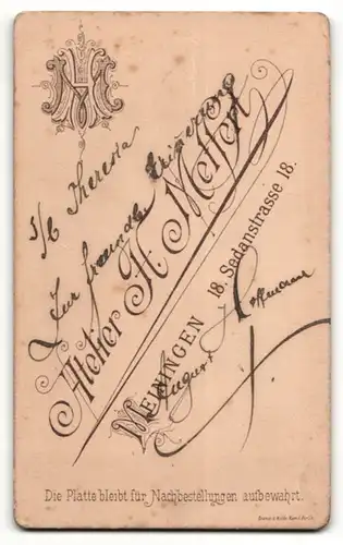 Fotografie H. Meffert, Meiningen, Portrait junger Herr mit Zwicker in Anzug