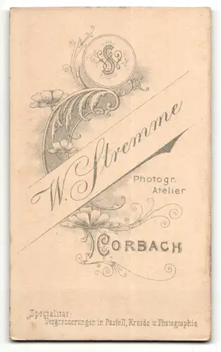 Fotografie W. Stremme, Corbach, Portrait junge Dame mit zeitgenöss. Frisur
