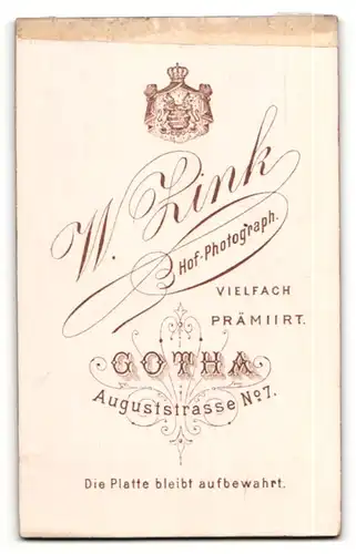 Fotografie W. Zink, Gotha, Herr mit Schnurrbart in Anzug mit Krawatte