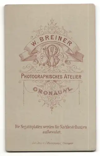 Fotografie W. Breiner, Gronau a / L., Portrait junge Dame in hübscher Kleidung mit Halskette