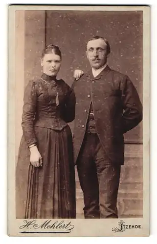 Fotografie H. Mehlert, Itzehoe, Portrait bürgerliche Eheleute