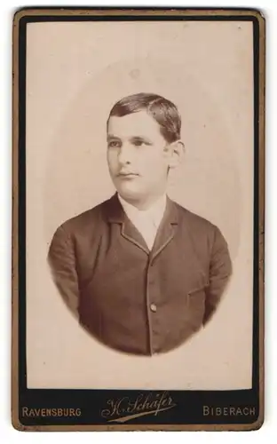 Fotografie K. Schäfer, Ravensburg, Portrait Bursche im Jacket