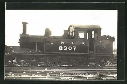 Foto-AK englische Eisenbahn, Lokomotive Nr. 8307 der LNER