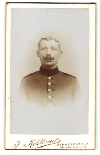 Fotografie J. Mehlbreuer, Strassburg i. E., Portrait stattlicher Soldat in interessanter Uniform