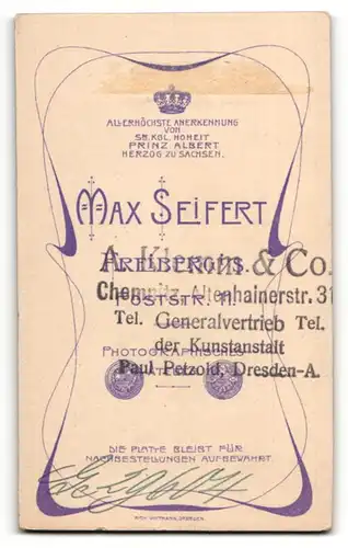 Fotografie Max Seifert, Freiberg i/S, Portrait ältere Dame mit Ohrringe