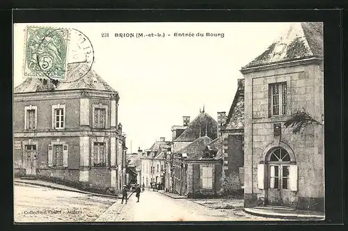 AK Brion, Entrèe du Bourg