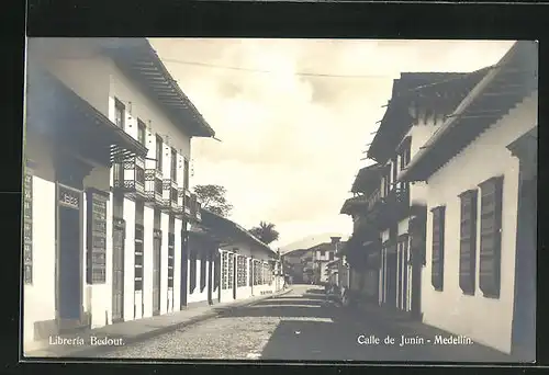 AK Medellin, Calle de Junin