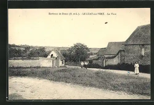 AK Le Luat-sur-Vert, La Place