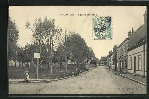 AK Courville, Square Marceau