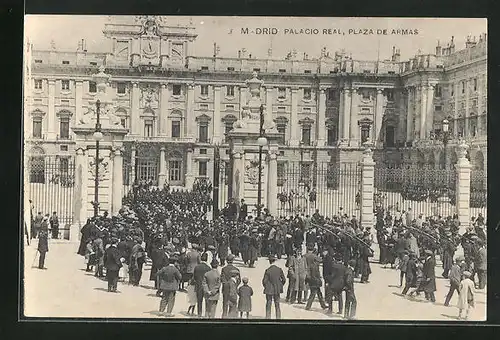 AK Madrid, Palacio Real, Plaza de Armas