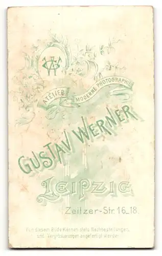 Fotografie Gustav Werner, Leipzig, Mann im Anzug mit Fliege und Frau im Kleid