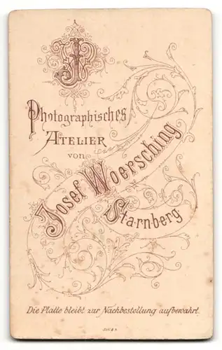 Fotografie Josef Woersching, Starnberg, Mann im Anzug mit Schnurrbart und Fliege