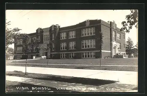 AK Watertown, WI, View of High School