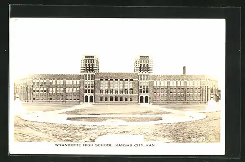 AK Kansas City, KS, Wyandotte High School