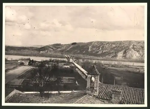 Fotografie Fotograf unbekannt, Ansicht Chateauneuf-du-Rhone, Pont de Verviers, Handzeichnung Landkarte Rückseitig