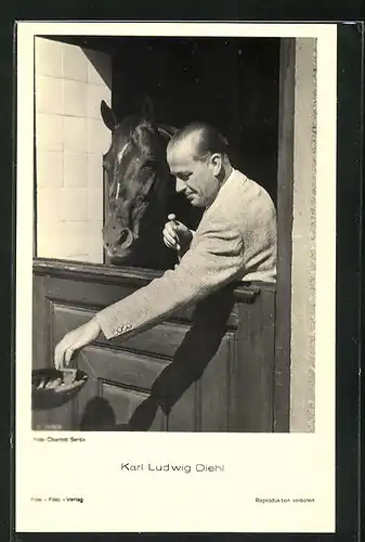 AK Schauspieler Karl Ludwig Diehl mit Pferd in einer Filmrolle