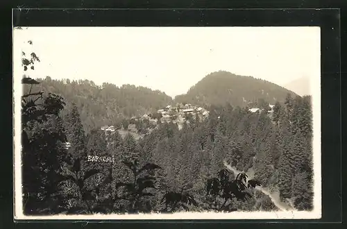 AK Baragali, Blick auf das Bergdorf