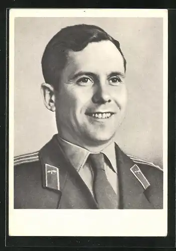 AK Portrait des Kosmonauten Popowitsch in Uniform