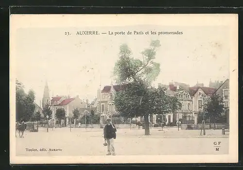 AK Auxerre, La porte de Paris et les promenades