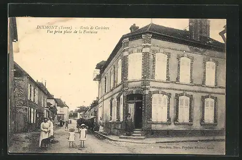AK Dixmont, Route de Cerisiers, Vue prise place de la Fontaine