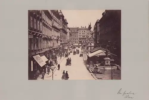 Fotografie Fotograf unbekannt, Ansicht Wien, Der Graben, Cafe & Ladengeschäfte, Zahnarzt J. Pfab, Grossformat 42 x 31cm