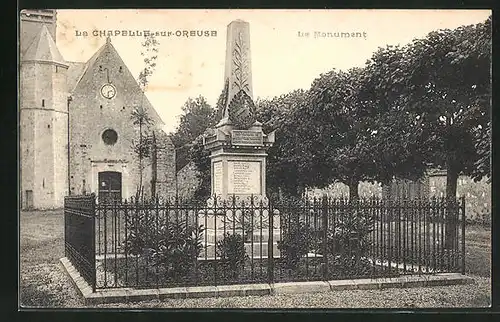 AK La Chapelle-sur-Oreuse, Le Monument