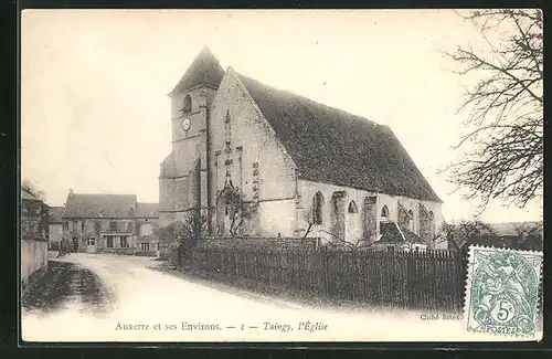 AK Taingy, L`Eglise, Blick auf Häuser an Platz