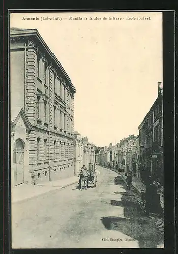 AK Ancenis, Montée de la Rue de la Gare, Ecole Joulbert