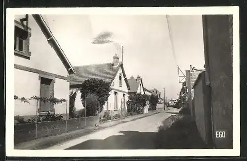 AK Saint-Jean-le-Blanc, Rue des Balles, Strassenpartie