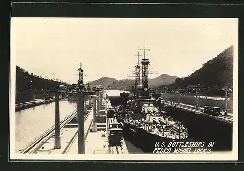 AK Panama Canal, U. S. Battleships in Pedro Miguel Locks