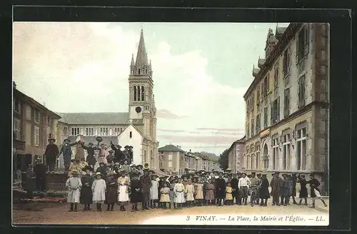 AK Vinay, La Place, la Mairie et l'Eglise