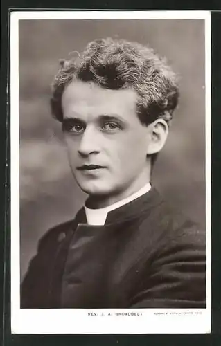 AK Reverend J. A. Broadbelt, Geistlicher