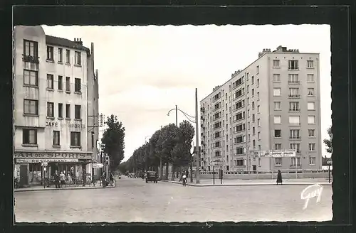 AK La Courneuve, La place du General Leclerc et l`avenue Roger Salengro