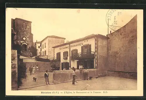 AK Biriatou, L`Eglise, le Restaurant et le Fronton