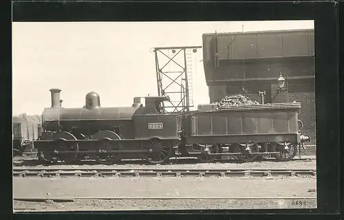AK englische Eisenbahn mit Kennung 2324 und Bauschutt im Waggon