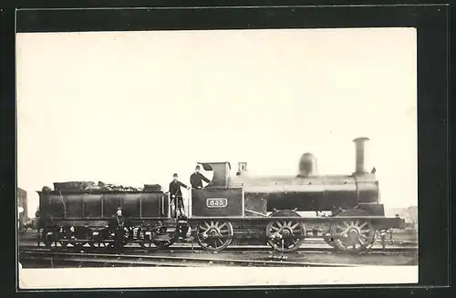 AK englische Eisenbahn mit Kennung 653 und Lokführern