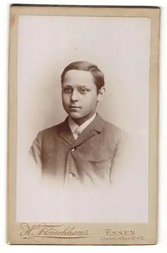 Fotografie H. Fleischhauer, Essen, Portrait Bursche im Anzug