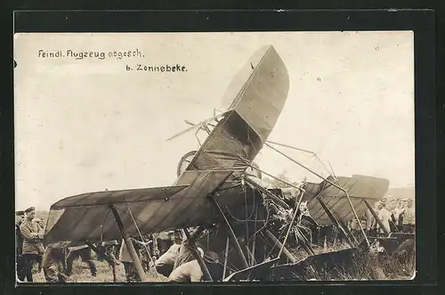 Foto-AK Zonnebeke, Abgeschossenes feindliches Flugzeug