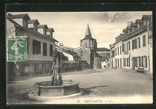 AK Saint-Savin, Ortspartie mit Brunnen