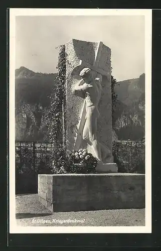 AK St. Gilgen, Kriegerdenkmal mit Kranz